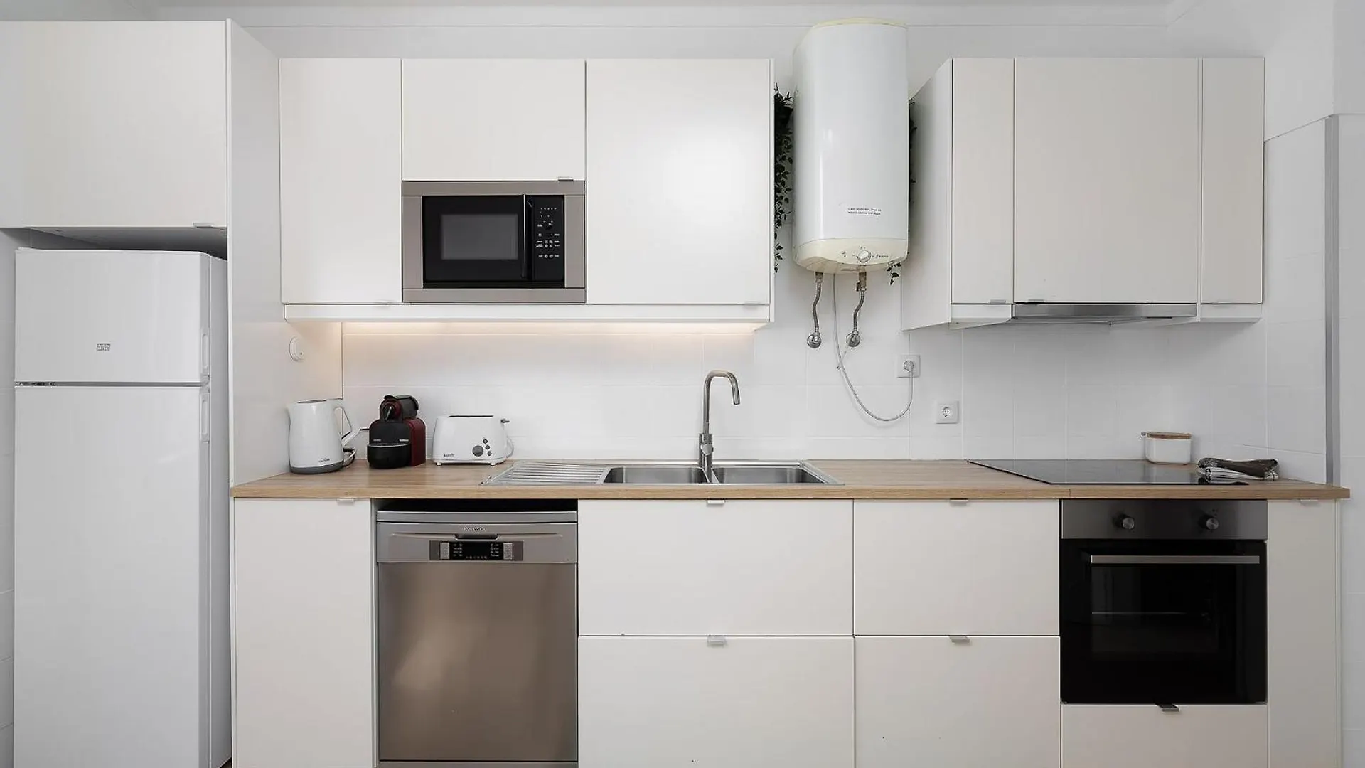 Isa - Quarteira Apartment 0*,