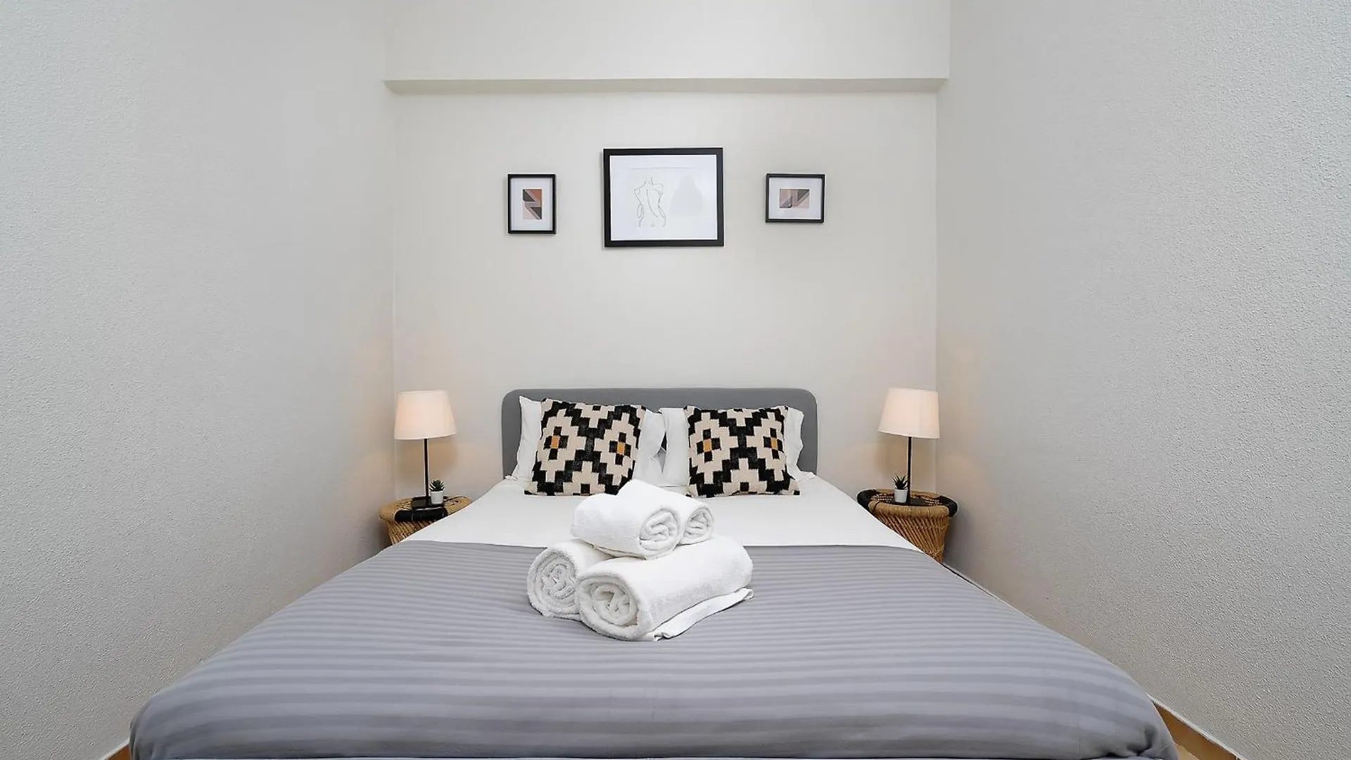 Isa - Quarteira Apartment